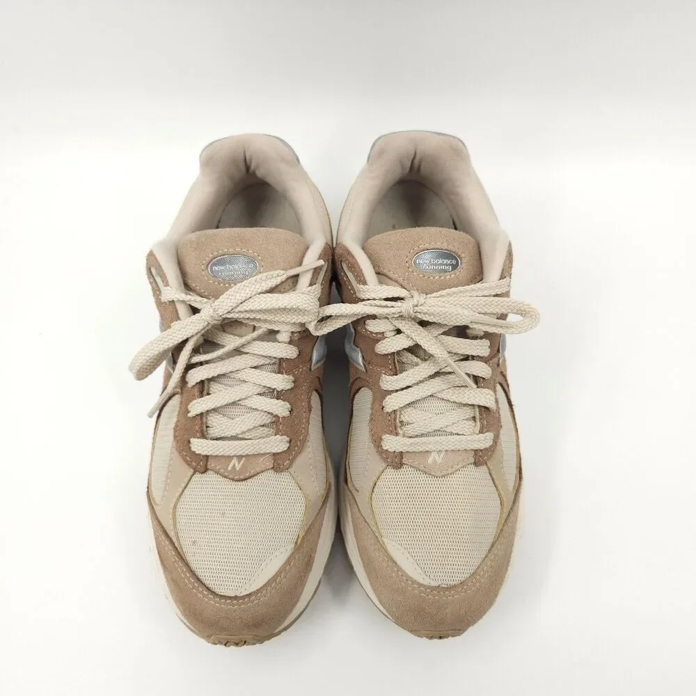 New Balance 2002R Shoes Womens Size 10 Men 8.5 Beige White Athletic Running